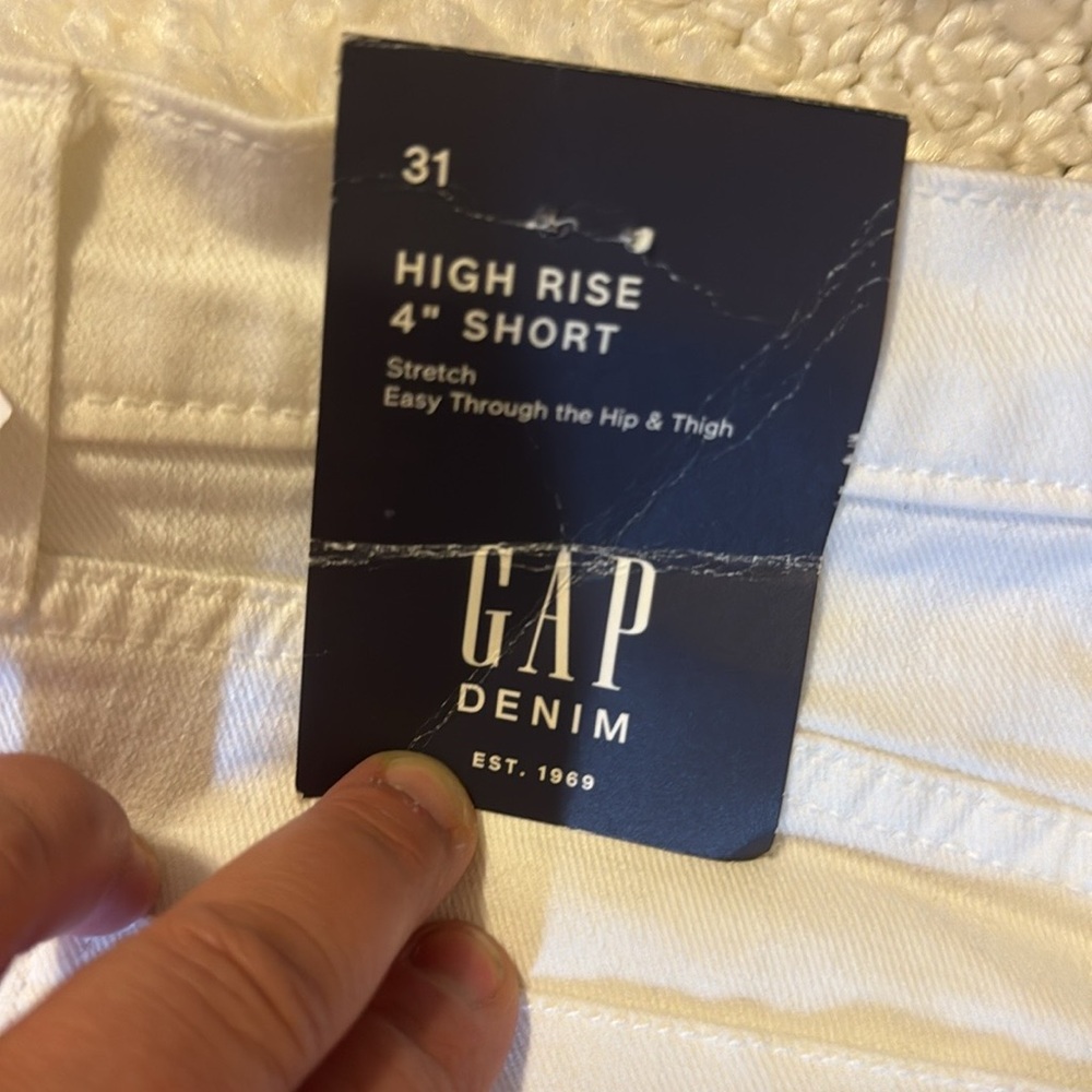 GAP High Rise Shorts - Picture 4 of 5